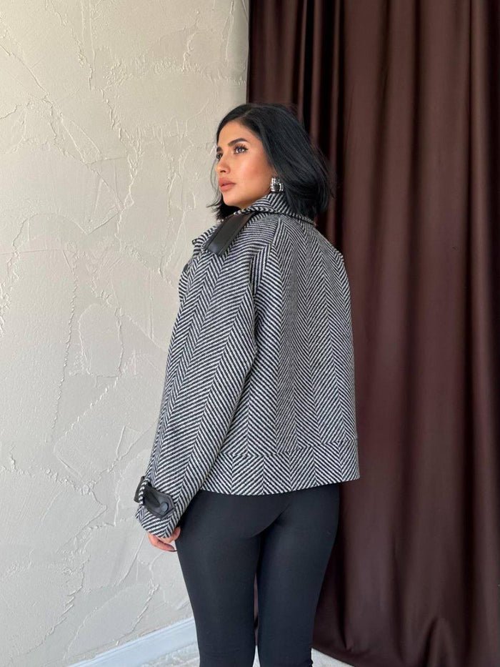 Herringbone Patterned Blazer - Image 2